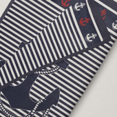 MARGOUILLA SUR PLANCHE DE SURF