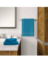 Draps de bain par lot de 5 coton et bambou déposés dans une salle de bain Bleu Canard