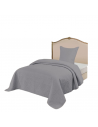 Couvre-lit uni gris 180x240cm sur fond blanc