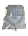 Chemin de table, couleur lin et blanc plié visuel sur le motif. visuel sur fond blanc, coton et lin
