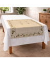 Carré de cuisine avec 4 serviettes de table assorties. Broderies florales, 85x85cm sur table